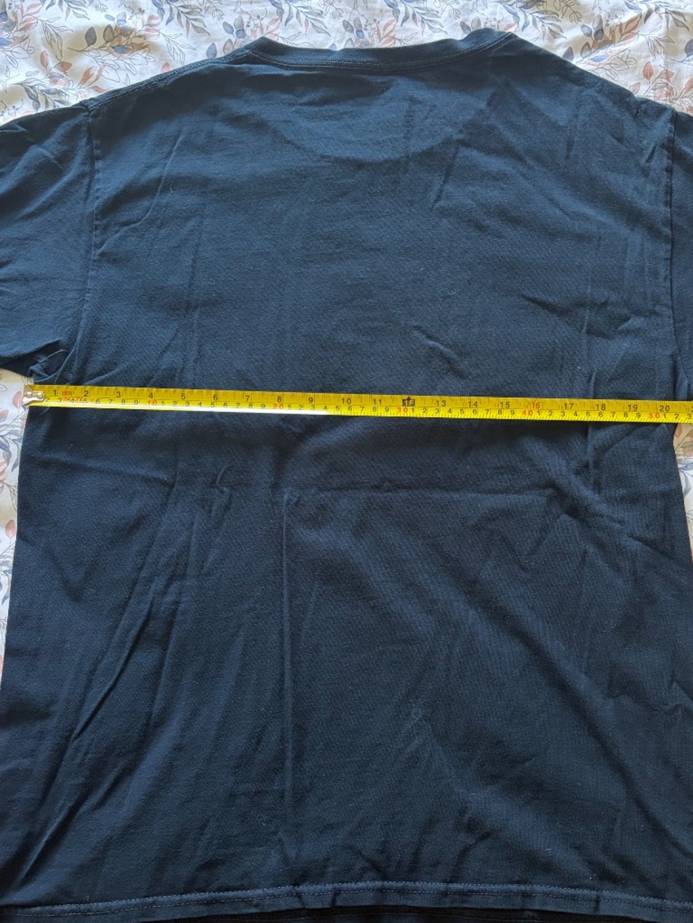🛍️ Bundle of 3! Size Large Unisex Short Sleeve Graphic Tees 👕 - Picture 11 of 11